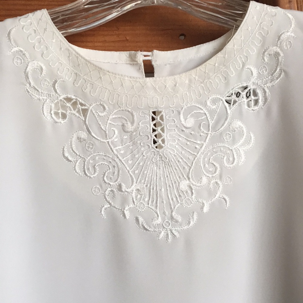 Vintage Victorianish Top